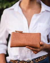 Load image into Gallery viewer, Delta Wallet - Honey