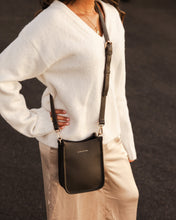Load image into Gallery viewer, Parker Crossbody Bag - Chocolate