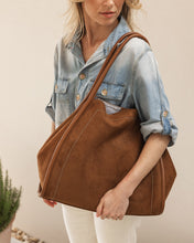 Load image into Gallery viewer, Sutton Shoulder Bag - Tan