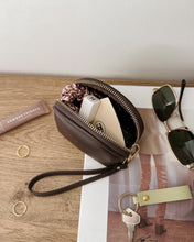 Load image into Gallery viewer, Paige Purse - Chocolate