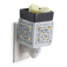 Load image into Gallery viewer, Modern Cottage Pluggable Fragrance Warmer