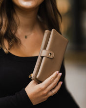 Load image into Gallery viewer, Stella Wallet - Latte