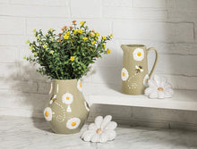 Load image into Gallery viewer, Vase with Daisies &amp; Bee
