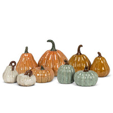 Load image into Gallery viewer, Medium Pointy Pumpkin - Dark Gold

