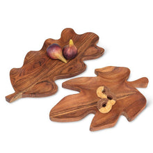 Load image into Gallery viewer, Medium Long Oak Leaf Dish
