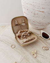 Load image into Gallery viewer, Juniper Jewelry Case - Champagne
