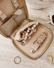 Load image into Gallery viewer, Juniper Jewelry Case - Champagne
