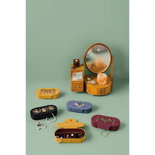 Load image into Gallery viewer, Venus Embroidered Jewelry Box
