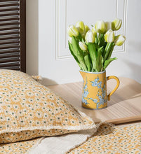 Load image into Gallery viewer, Square Daisy Pillow

