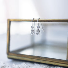 Load image into Gallery viewer, Aura Earrings - Silver/Clear
