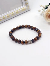 Load image into Gallery viewer, Tiger&#39;s Eye Blessing Bead Bracelets with Gift Box

