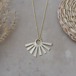 Beaming Brightly Necklace - Gold