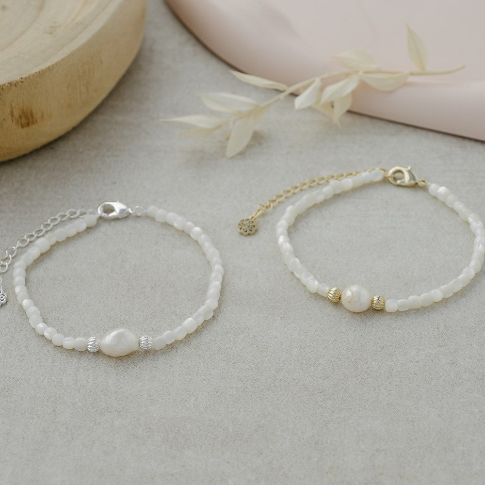 Bella Bracelet - Gold/Mother of Pearl/White Pearl