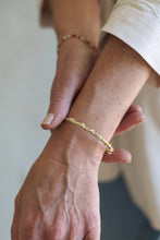 Load image into Gallery viewer, Bramble Cuff- Gold
