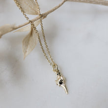 Load image into Gallery viewer, Conch Charm Necklace - Gold
