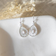 Load image into Gallery viewer, Dewdrop Earrings - Silver/Opalite
