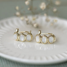 Load image into Gallery viewer, Essence Hoops- Gold/Mother of Pearl
