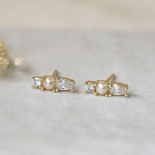 Load image into Gallery viewer, Harmony Studs- Gold/Clear/Pearl
