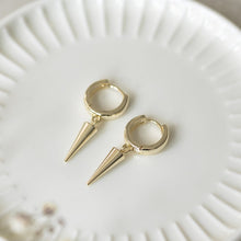 Load image into Gallery viewer, Helix Hoops- Gold
