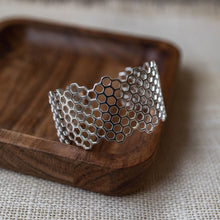 Load image into Gallery viewer, Hive Cuff - Silver
