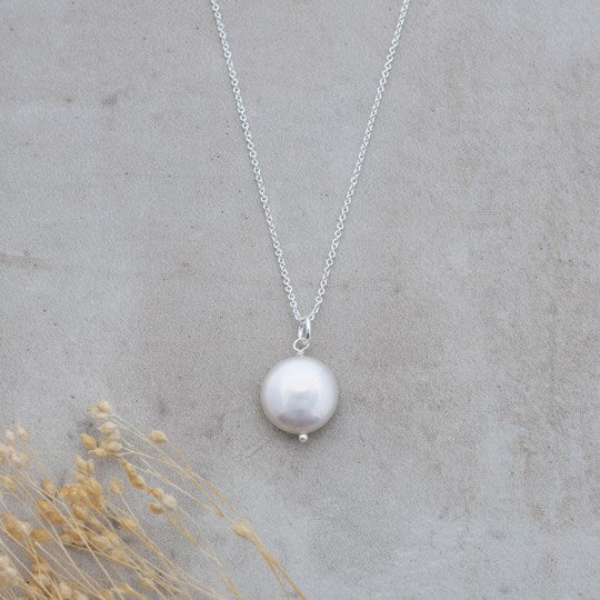 Liv Necklace - Silver/White Pearl