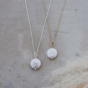 Liv Necklace - Silver/White Pearl
