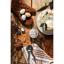 Load image into Gallery viewer, Superior Chestnut Brown Oven Mitt Pair
