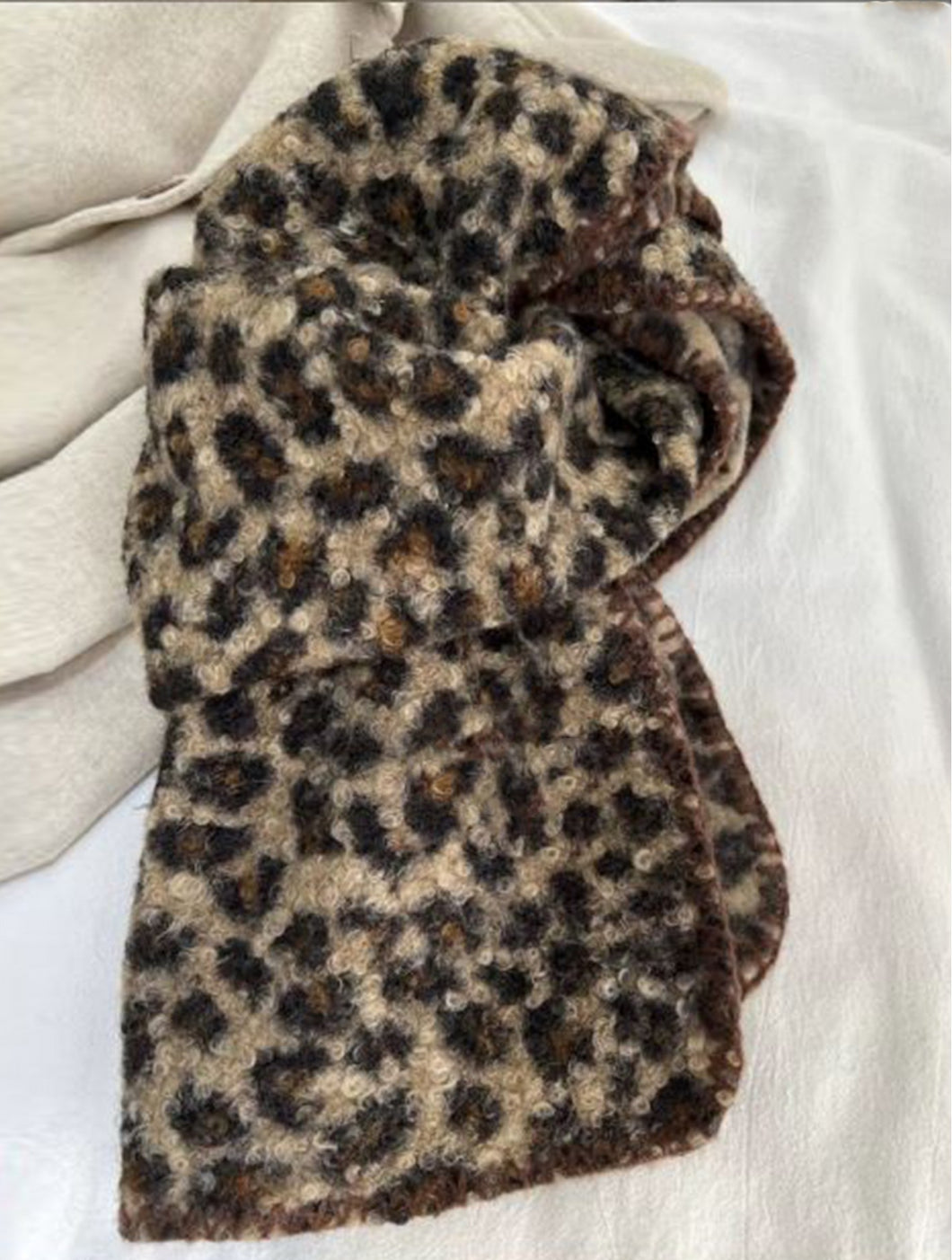 Gwen Leopard Cozy Scarf