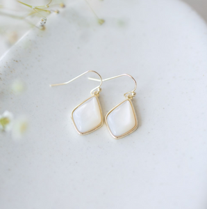 Evora Earrings - Gold/Mother of Pearl