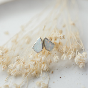 Opal Chip Studs - Silver/Opalite