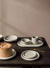 Load image into Gallery viewer, Luna Appetizer Plate
