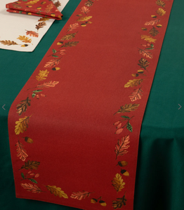 Oak and Acorn Runner
