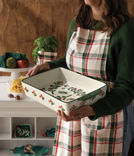 Load image into Gallery viewer, Winterberry Christmas Baking Dish
