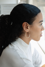 Load image into Gallery viewer, Lumi Hoops - Gold/White Pearl
