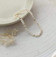 Load image into Gallery viewer, Serella Bracelet - Gold/White Pearl
