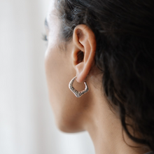 Load image into Gallery viewer, Zin Hoops - Gold
