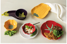 Load image into Gallery viewer, Bell Pepper Shaped Bowl - 4.75 inch
