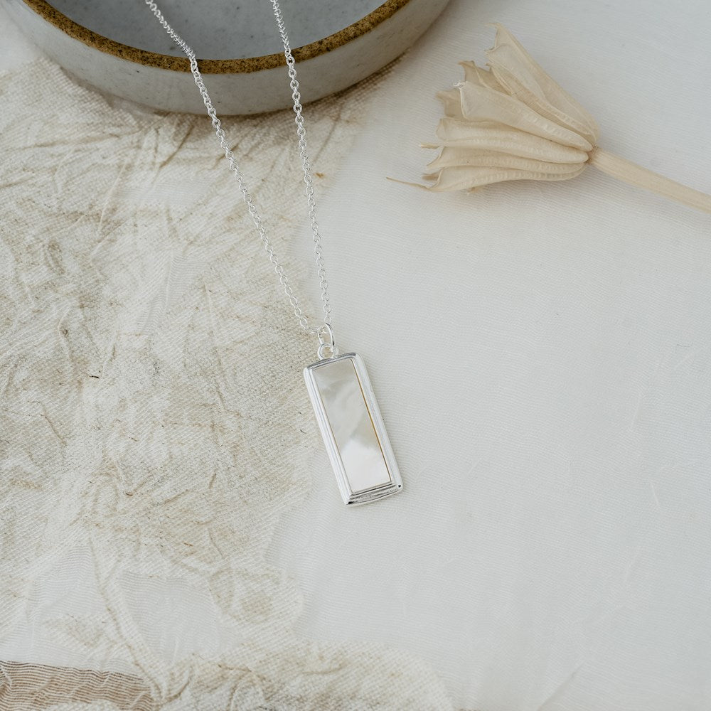 Serephina Necklace - Silver/Mother of Pearl