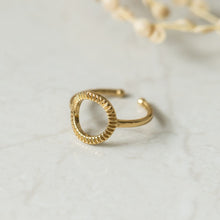 Load image into Gallery viewer, Sketch Ring - Gold
