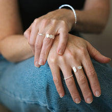 Load image into Gallery viewer, Tri Essence Ring - Silver/Mother Of Pearl
