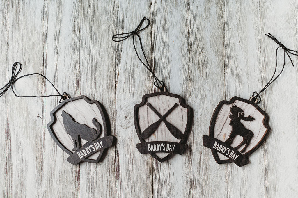 Barry's Bay Crest Ornament - Wolf