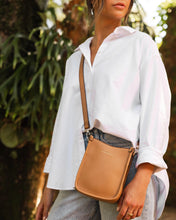 Load image into Gallery viewer, Parker Crossbody Bag - Camel
