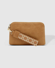 Load image into Gallery viewer, Mandy Wristlet - Camel

