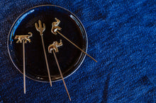 Load image into Gallery viewer, Oasis Gold Cheese Pick Set
