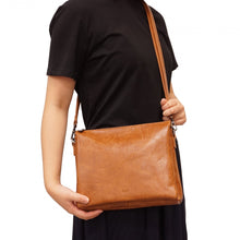 Load image into Gallery viewer, Jayla Crossbody - Camel
