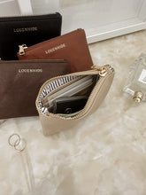 Load image into Gallery viewer, Kuta Saddle Cardholder Purse- Black
