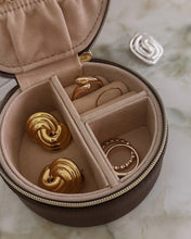 Load image into Gallery viewer, Sisco Jewelry Case- Chocolate
