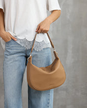Load image into Gallery viewer, Georgina Shoulder Bag- Honey

