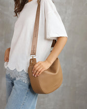 Load image into Gallery viewer, Georgina Shoulder Bag- Honey
