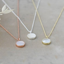 Load image into Gallery viewer, Alluring Necklace - Gold/Mother of Pearl

